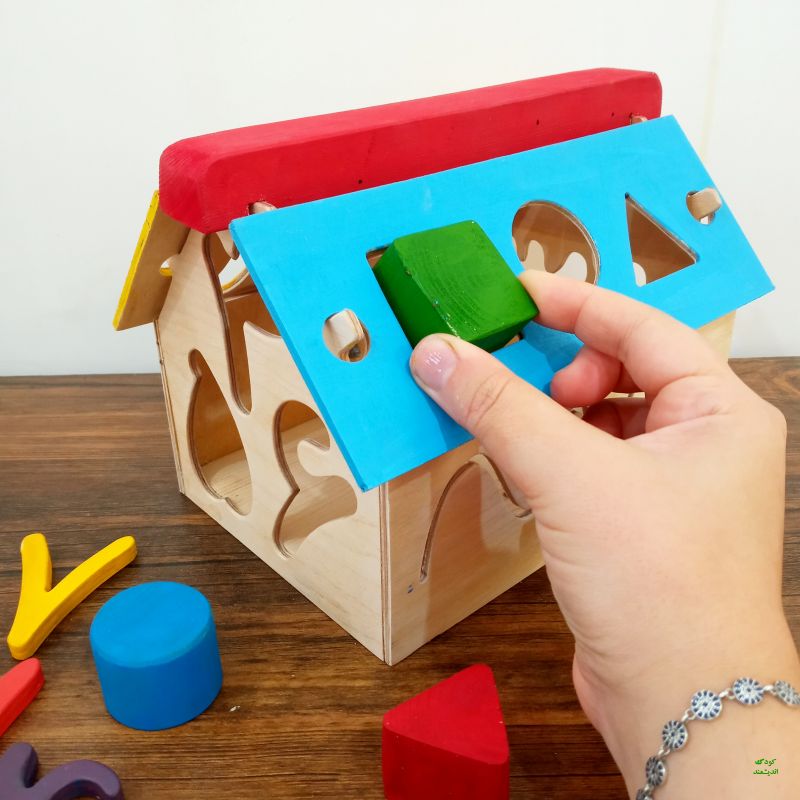 خانه هوش چوبی busy home